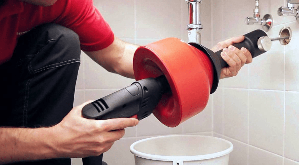 Как прочистить канализационные трубы дома