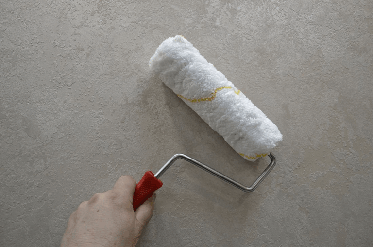 Валик для покраски стен и потолка